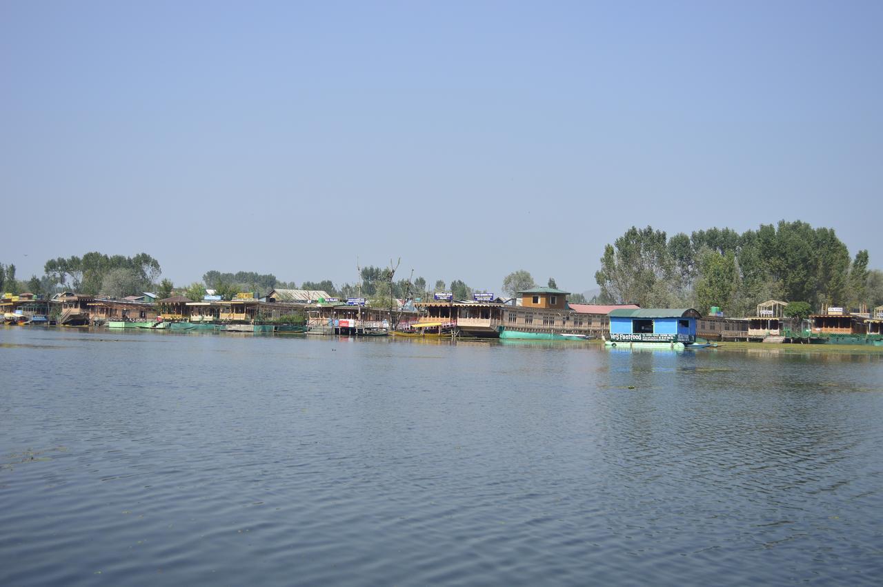 Lake Palace Group Of House Boats ศรีนาการ์ ภายนอก รูปภาพ