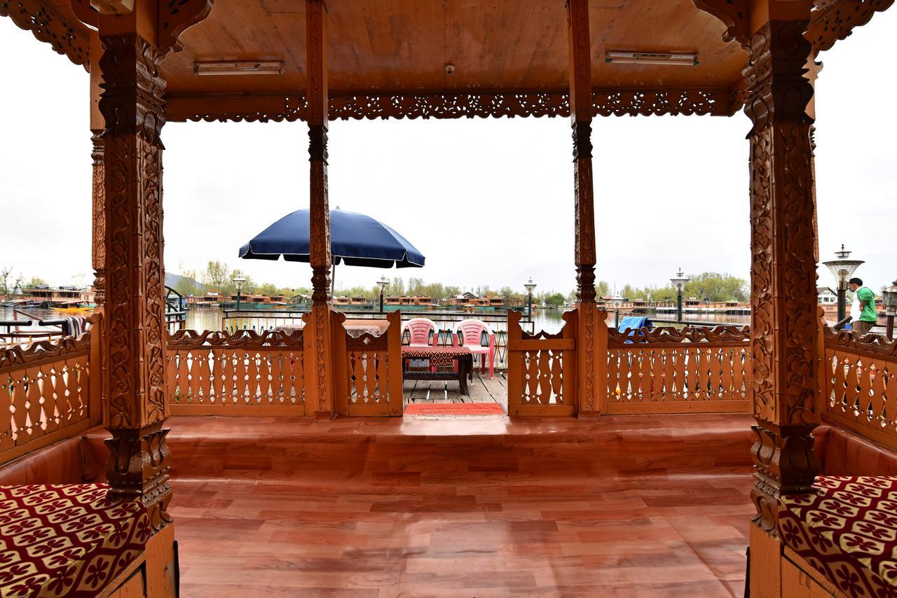 Lake Palace Group Of House Boats ศรีนาการ์ ภายนอก รูปภาพ